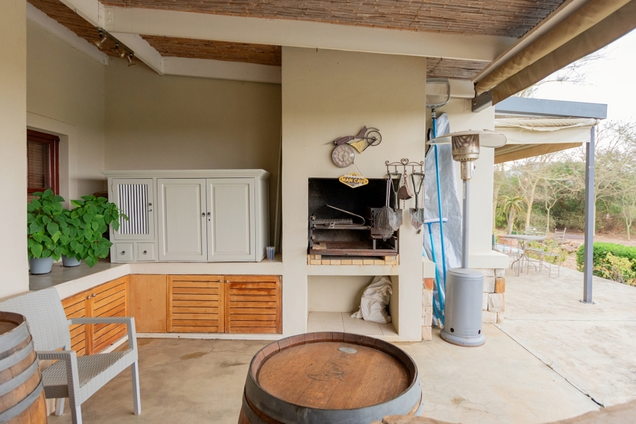 6 Bedroom Property for Sale in Riebeek Kasteel Western Cape